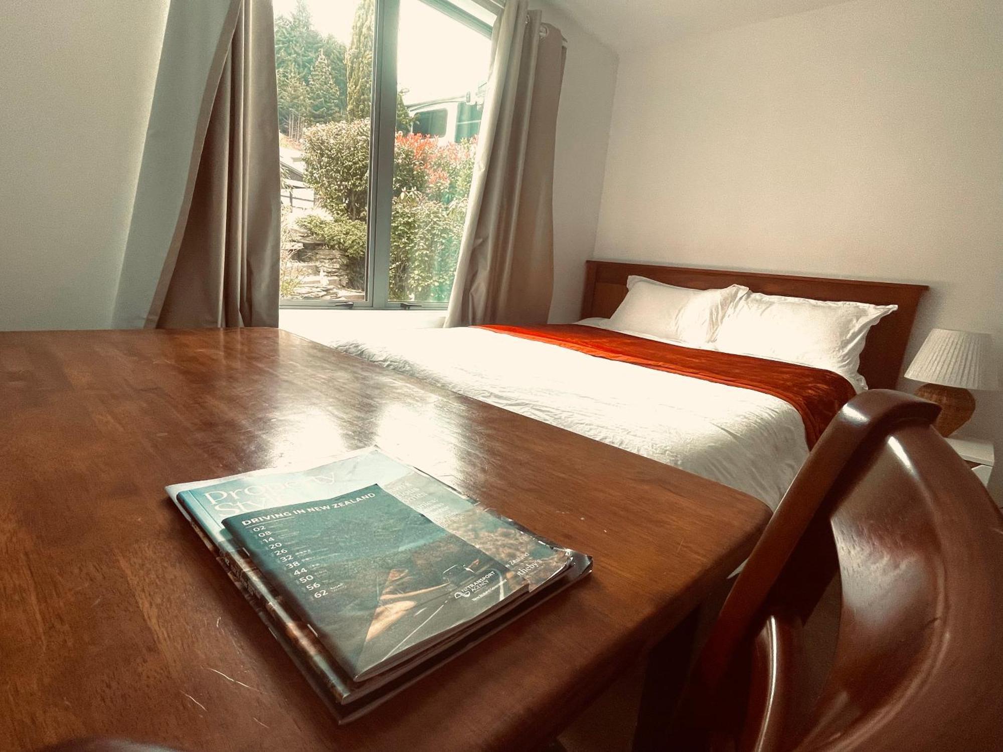Ming'S Lakeside Goldleaf Suites ควีนส์ทาวน์ ภายนอก รูปภาพ