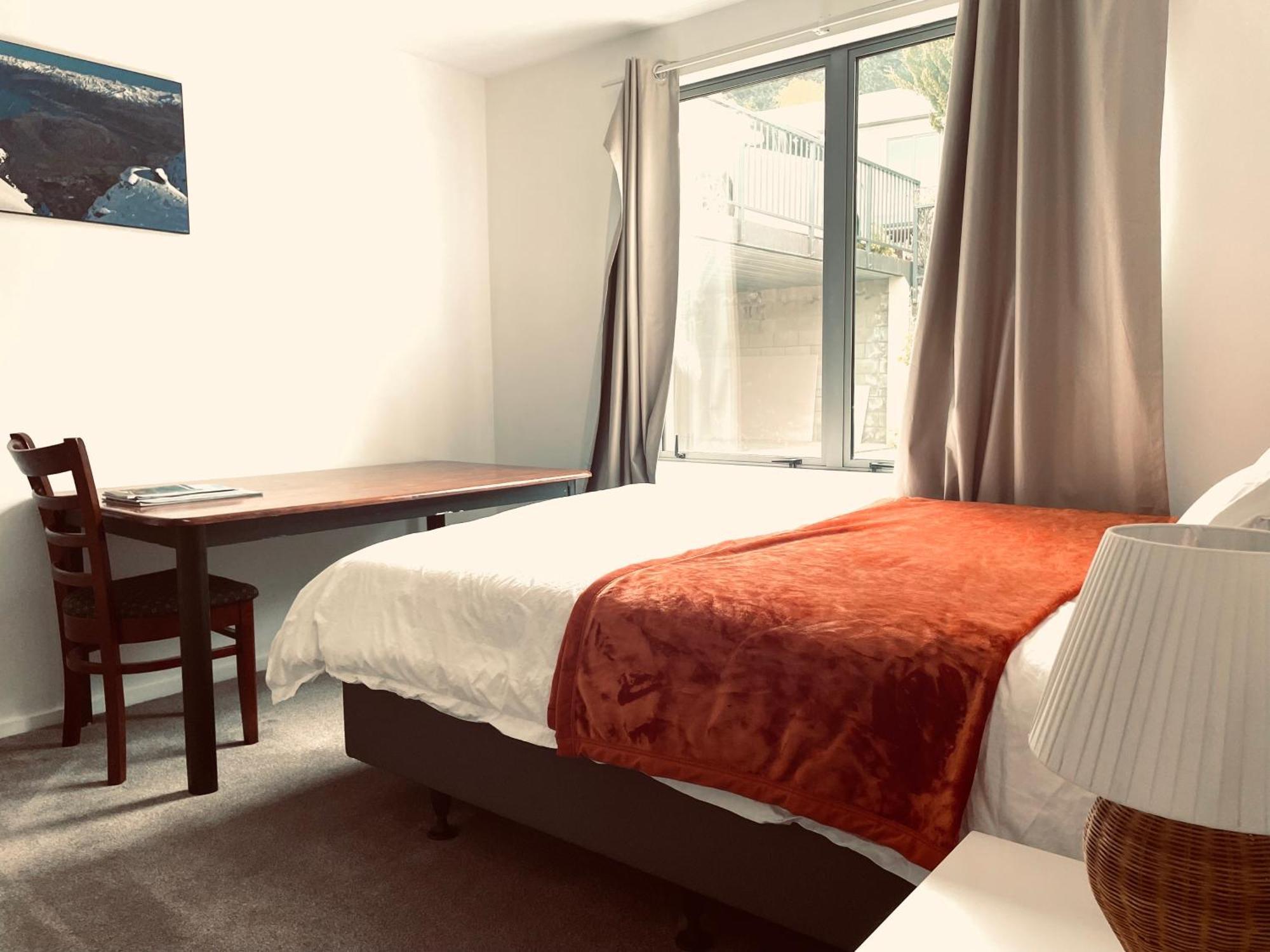Ming'S Lakeside Goldleaf Suites ควีนส์ทาวน์ ภายนอก รูปภาพ